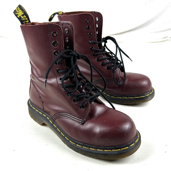Dr Martens 1919 Cherry Red 10 Eye Combat Boots Unisex US Women's 8. - Picture 1 of 7